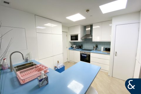 Купить квартиру в Bahar, Джумейра Бич Резиденс, Дубай: 2 спальни, 120м², № 75962 - фото 1