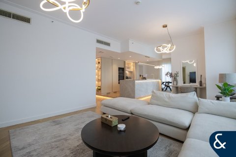 Apartment in Marina Promenade, Dubai Marina, Dubai 3 bedrooms, 195 sq.m. № 75956 - photo 3