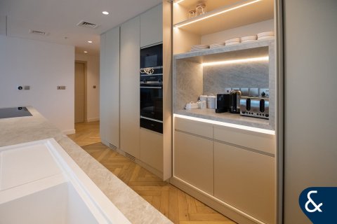 Apartment in Marina Promenade, Dubai Marina, Dubai 3 bedrooms, 195 sq.m. № 75956 - photo 10