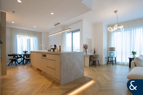 Apartment in Marina Promenade, Dubai Marina, Dubai 3 bedrooms, 195 sq.m. № 75956 - photo 1