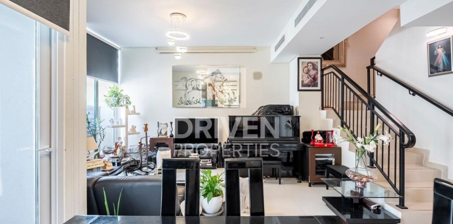 Maison de ville à Dubai, 3 chambres, 177.91 m², № 143214