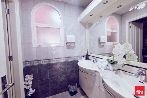 Villa in Al Barsha, Dubai 6 bedrooms, 910.4 sq.m. № 85934 - photo 5