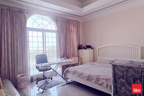 Villa in Al Barsha, Dubai 6 bedrooms, 910.4 sq.m. № 85934 - photo 13