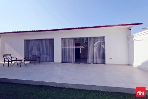 Villa in Al Barsha, Dubai 6 bedrooms, 910.4 sq.m. № 85934 - photo 3