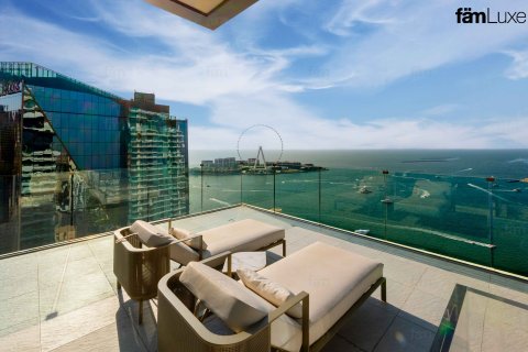 Ático en Dubai, 4 dormitorios, 473.8 m², № 85932