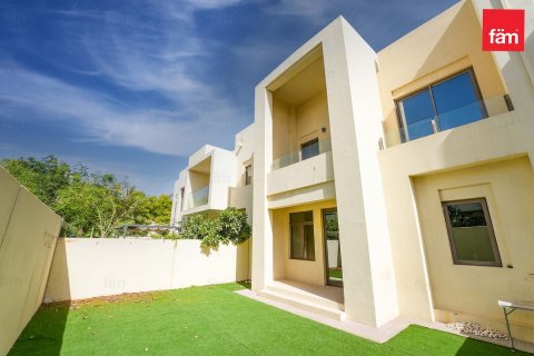 Adosado en Reem, Dubai, 3 dormitorios, 198.4 m², № 67465 - foto 1