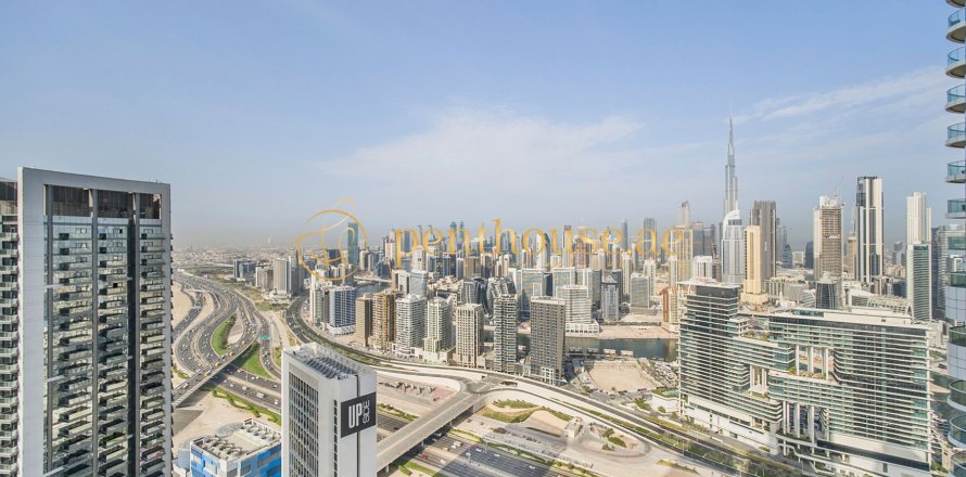 Apartment in DAMAC Towers by Paramount, Business Bay, Dubai 3 bedrooms, 162 sq.m. № 15159