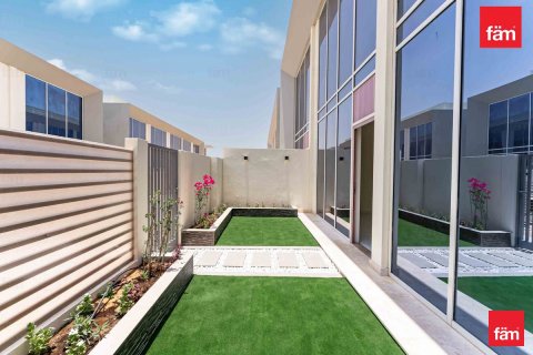 Maison de ville à Dubai, 3 chambres, 105.7 m², № 40405 - photo 1