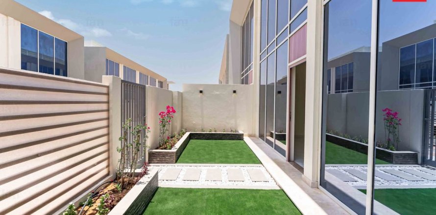 Maison de ville à Dubai, 3 chambres, 105.7 m², № 40405