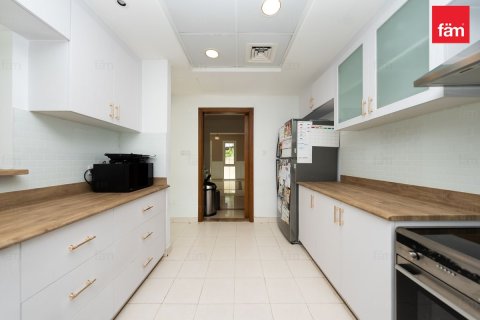 Villa in Dubai 3 bedrooms, 547.1 sq.m. № 114775 - photo 10