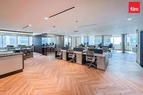 Bureau à Dubai, 153.4 m², № 77069 - photo 4
