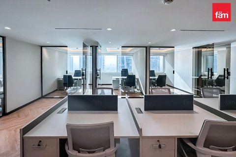 Bureau à Dubai, 153.4 m², № 77069 - photo 6