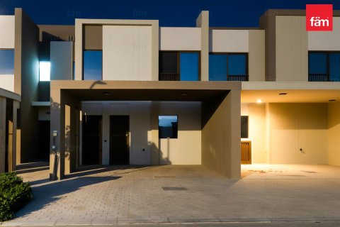 Снять в аренду виллу в Дубае: 3 спальни, 164.5м², № 77070 - фото 6