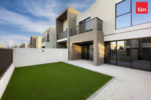 Снять в аренду виллу в Дубае: 3 спальни, 164.5м², № 77070 - фото 17