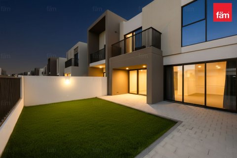 Снять в аренду виллу в Дубае: 3 спальни, 164.5м², № 77070 - фото 19