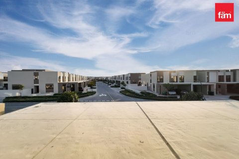 Снять в аренду виллу в Дубае: 3 спальни, 164.5м², № 77070 - фото 29