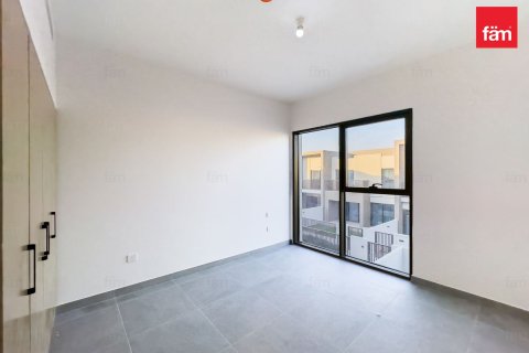 Снять в аренду виллу в Дубае: 3 спальни, 164.5м², № 77070 - фото 11