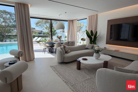 Купить виллу в Дубае: 5 спален, 735.1м², № 96456 - фото 2