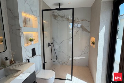 Купить виллу в Дубае: 5 спален, 735.1м², № 96456 - фото 25