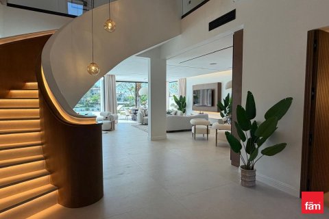 Купить виллу в Дубае: 5 спален, 735.1м², № 96456 - фото 4