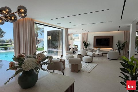 Купить виллу в Дубае: 5 спален, 735.1м², № 96456 - фото 3