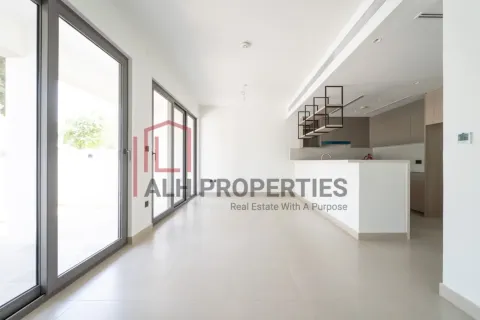 Снять в аренду таунхаус в Aura, Tilal Al Ghaf, Дубай: 3 спальни, 140м², № 93282 - фото 3