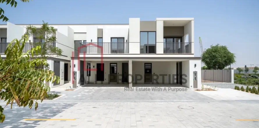 Таунхаус в Aura, Tilal Al Ghaf, Дубай, 3 спальни, 140м², № 93282