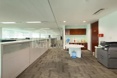 Купить офис в Sheikh Zayed Road, Дубай: 1 комната, 557м², № 93284 - фото 13