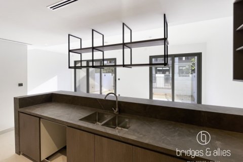 Villa en Dubai, 3 dormitorios, 140.5 m², № 77185 - foto 5