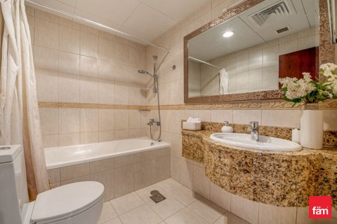 Apartment in Dubai Marina, Dubai 3 bedrooms, 187.1 sq.m. № 95676 - photo 10