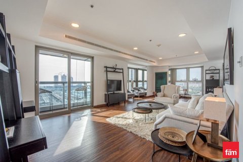 Apartment in Dubai Marina, Dubai 3 bedrooms, 187.1 sq.m. № 95676 - photo 2