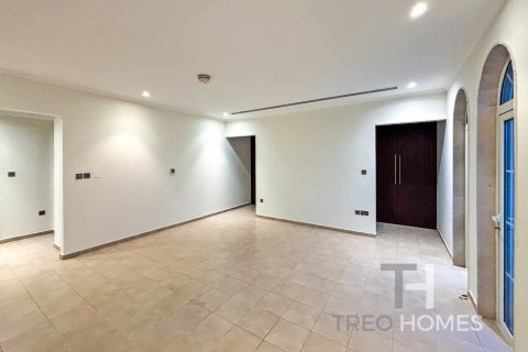 Villa in Legacy, Jumeirah Park, Dubai 4 bedrooms, 403 sq.m. № 13487 - photo 18