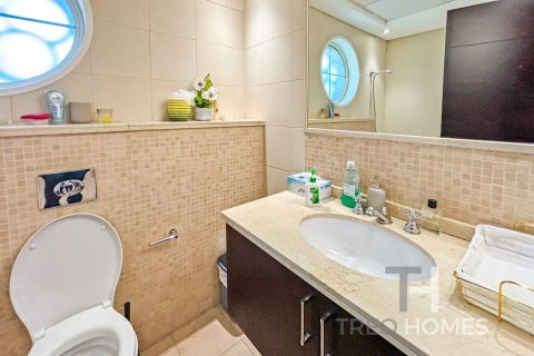 Villa in Legacy, Jumeirah Park, Dubai 4 bedrooms, 403 sq.m. № 13487 - photo 14