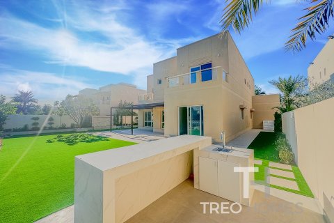 Villa en Meadows, Dubai, 5 dormitorios, 344 m², № 13486 - foto 19