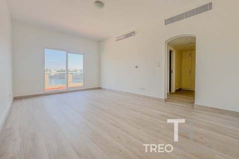 Villa en Meadows, Dubai, 5 dormitorios, 344 m², № 13486 - foto 8