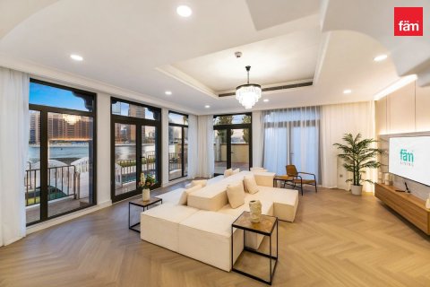 Villa en Palm Jumeirah, Dubai, 4 dormitorios, 656.1 m², № 16491 - foto 13