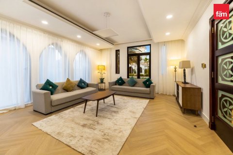 Villa en Palm Jumeirah, Dubai, 4 dormitorios, 656.1 m², № 16491 - foto 28