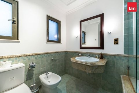 Villa en Palm Jumeirah, Dubai, 4 dormitorios, 656.1 m², № 16491 - foto 25