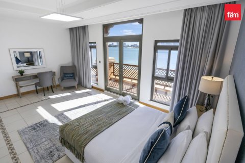 Villa en Palm Jumeirah, Dubai, 4 dormitorios, 656.1 m², № 16491 - foto 23