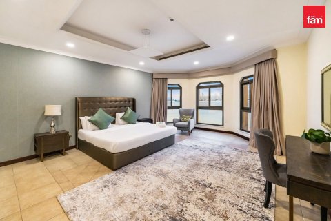 Villa en Palm Jumeirah, Dubai, 4 dormitorios, 656.1 m², № 16491 - foto 24