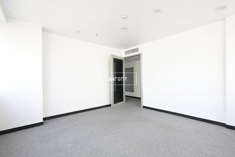 Oficina en Sheikh Zayed Road, Dubai, 227.8 m², № 14196 - foto 2