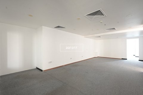 Oficina en Sheikh Zayed Road, Dubai, 227.8 m², № 14196 - foto 1