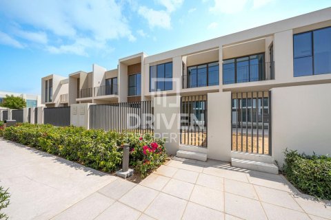 Adosado en The Valley, Dubai, 3 dormitorios, 192 m², № 66626 - foto 1