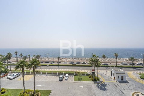 Apartment in Palm Jumeirah, Dubai 2 bedrooms, 124 sq.m. № 21356 - photo 8