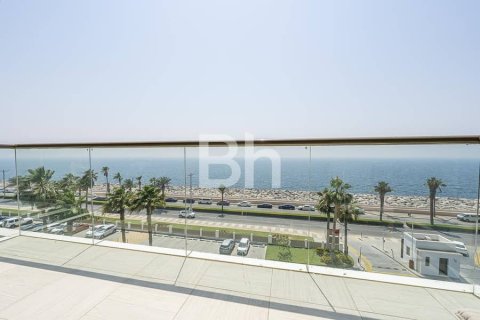 Apartment in Palm Jumeirah, Dubai 2 bedrooms, 124 sq.m. № 21356 - photo 5