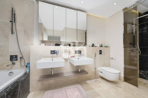 Apartment in Palm Jumeirah, Dubai 2 bedrooms, 124 sq.m. № 21356 - photo 12