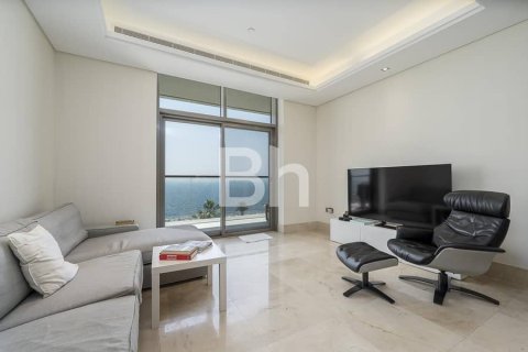 Apartment in Palm Jumeirah, Dubai 2 bedrooms, 124 sq.m. № 21356 - photo 1