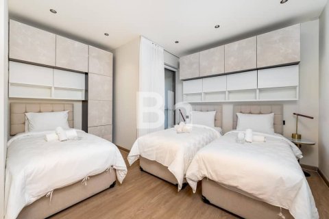 Apartment in Jumeirah Beach Residence, Dubai 4 bedrooms, 175 sq.m. № 21355 - photo 4