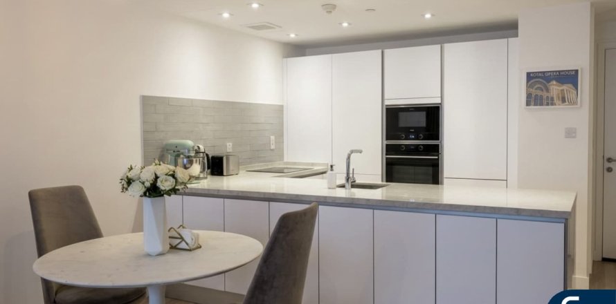 Apartment in The Views, Dubai 1 bedroom, 72 sq.m. № 99088