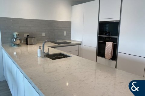 Apartment in The Views, Dubai 1 bedroom, 72 sq.m. № 99088 - photo 2